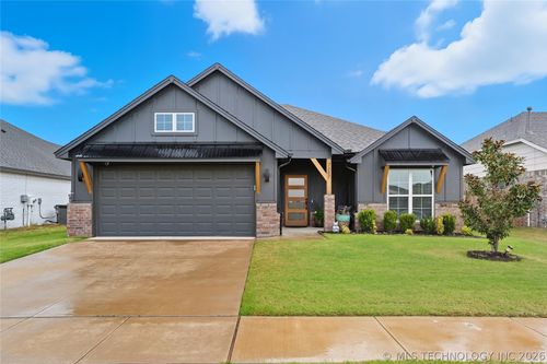 7207 E 131st St S, Bixby, OK, 74008-3103 | Card Image