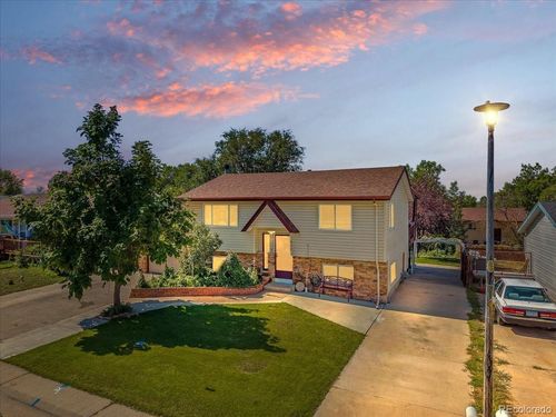 909 Dogwood Ave, Fort Lupton, CO, 80621-2417 | Card Image