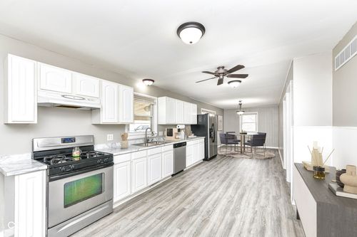 435 W Thompson Rd, Indianapolis, IN, 46217-3529 | Card Image