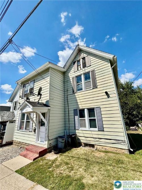 345 Miller St, Bangor, PA, 18013-2813 | Card Image