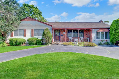 175 Franklin Street, Brookhaven, NY, 11772 | Card Image