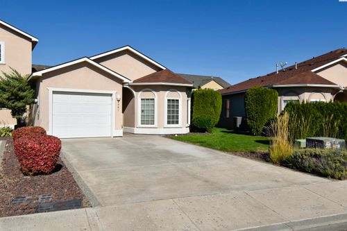 9810 Mia Ln, Pasco, WA, 99301-6665 | Card Image