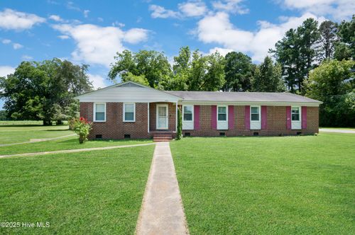 300 E Main St, Woodland, NC, 27897-9800 | Card Image