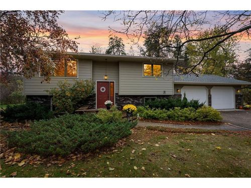 479 Locust Ln, Taylors Falls, MN, 55084-1241 | Card Image