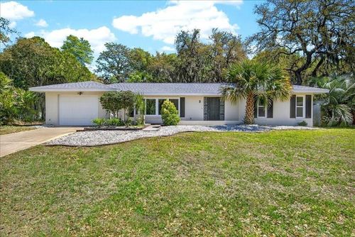 8 Blare Dr, Palm Coast, FL, 32137-7313 | Card Image