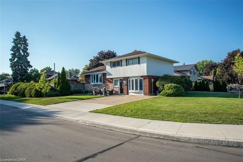 178 Delmar Dr, Hamilton, ON, L9C1J9 | Card Image