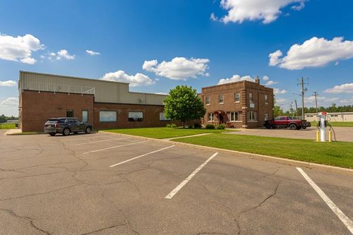 3606 Wildwood Ave, Jackson, MI, 49202-1864 | Card Image