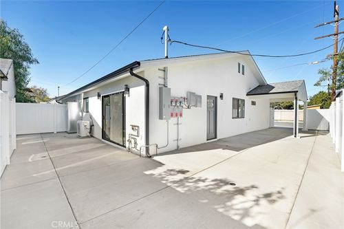 15952 Cohasset St, Van Nuys, CA, 91406-3118 | Card Image