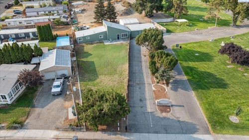 2320 W Frontage Rd, Pasco, WA, 99301-4772 | Card Image