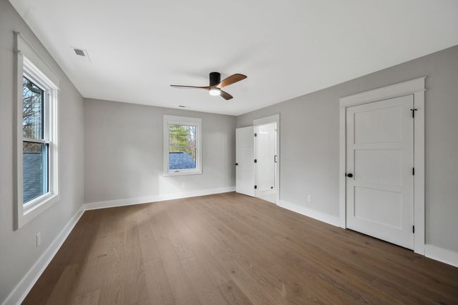Bedroom 3 shares jack and jill bathroom | Image 41