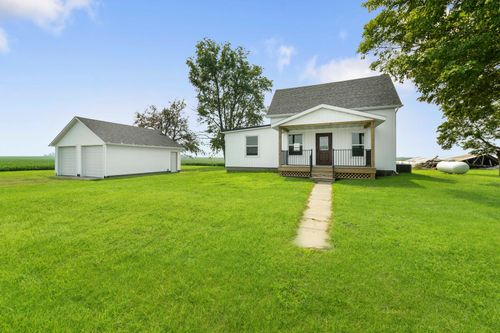 2711 E 800 North Rd, Wenona, IL, 61377 | Card Image