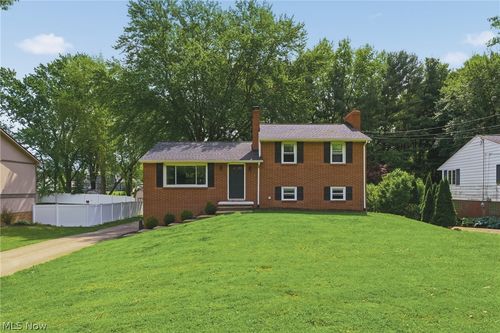 6006 Lake O Springs Ave Nw, Canton, OH, 44718-1468 | Card Image