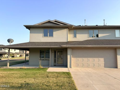 719 Mayflower Dr, Bismarck, ND, 58504-8501 | Card Image