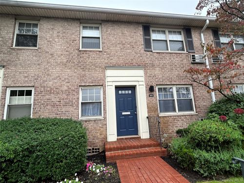 5a-400 Merrick Rd, Rockville Centre, NY, 11570-5425 | Card Image