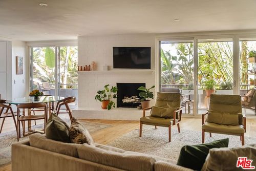 4-8401 Fountain Ave, West Hollywood, CA, 90069-2905 | Card Image
