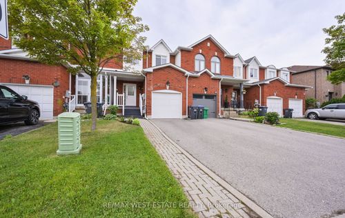 60 Waterbury St, Bolton, ON, L7E1X4 | Card Image