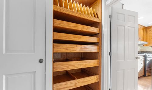 12 Fairway Dr, Amherst, NH, 03031-2715 | Card Image