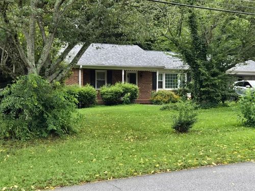 408 Crestview Dr, Thomasville, NC, 27360-3206 | Card Image