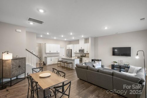 8928 Morning Mist Rd, Charlotte, NC, 28215-4680 | Card Image