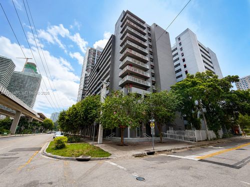 1403-104 Sw 9th St, Miami, FL, 33130-3583 | Card Image