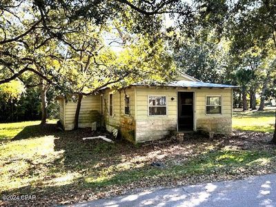 581 7th Street, House other with 3 bedrooms, 1 bathrooms and null parking in Chipley FL | Image 3