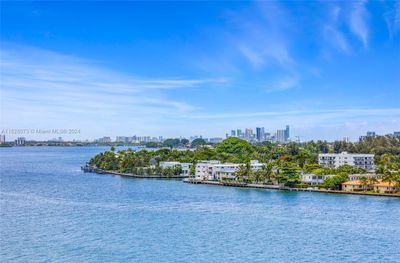 807 - 1881 79th St Cswy, Condo with 2 bedrooms, 2 bathrooms and null parking in North Bay Village FL | Image 2