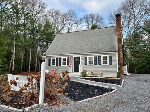 16 Bridgets Path, Centerville, MA, 02632-2702 | Card Image