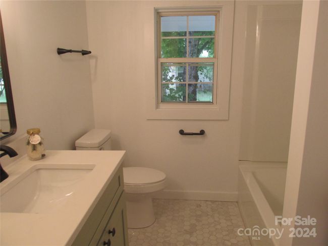 68 Toot Hollow Cir, House other with 2 bedrooms, 2 bathrooms and null parking in Bryson City NC | Image 21
