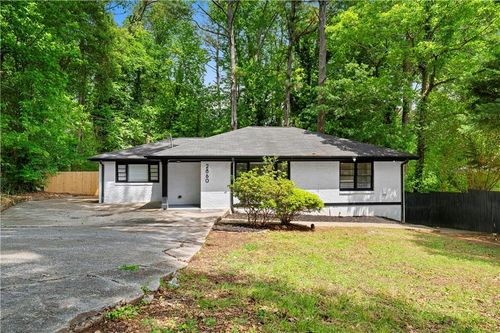 2860 Reveille Cir Se, Atlanta, GA, 30316-4340 | Card Image