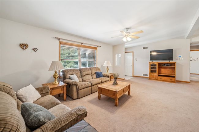 452 Upper Service Rd, House other with 3 bedrooms, 3 bathrooms and 8 parking in Hookstown PA | Image 19