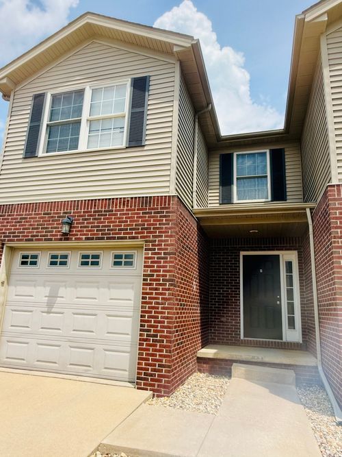 4-1112 Ekstam Dr, Bloomington, IL, 61704-6395 | Card Image