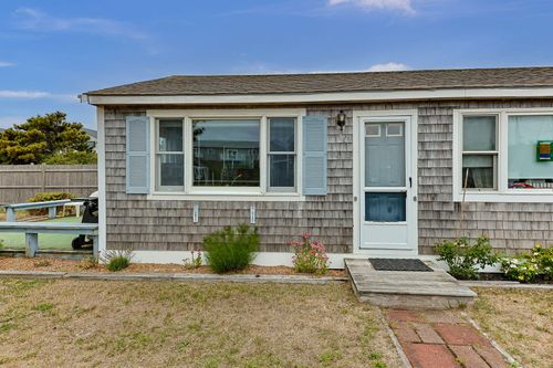 u63-963 Commercial St, Provincetown, MA, 02657-1743 | Card Image