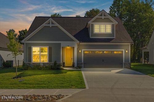 316 Trillium Trl, Lenoir City, TN, 37771-2173 | Card Image