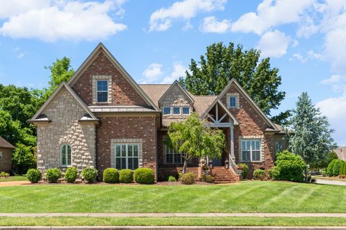 1592 Foxland Blvd, Gallatin, TN, 37066-3491 | Card Image