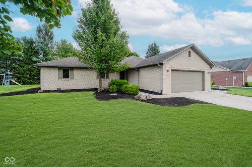 2676 Oak Dr, Clayton, IN, 46118-8989 | Card Image