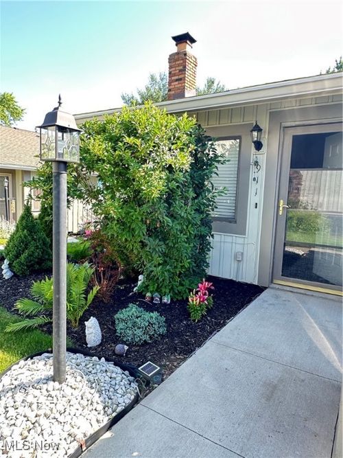 911 Kirkwall Dr, Copley, OH, 44321-1724 | Card Image