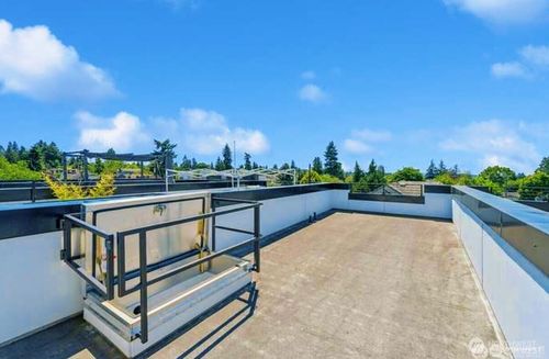 unit-d-604 Nw 77th St, Seattle, WA, 98117-4019 | Card Image