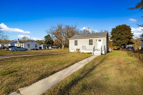 114 W Main St, Cape May Court House, NJ, 08210-3131 | Card Image