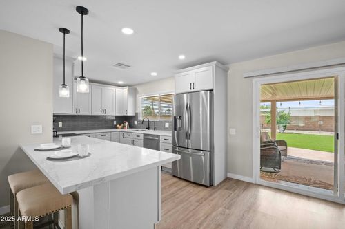 13815 N Cameo Dr, Sun City, AZ, 85351-2901 | Card Image