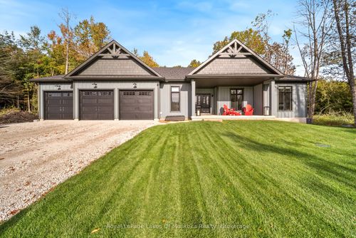 9 Meadow Acres Road, Oro Medonte, ON, L0K2G1 | Card Image