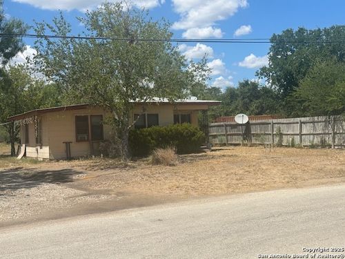 000 Walnut/Willow, Jourdanton, TX, 78026 | Card Image