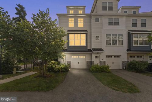222 Tessa Ln, CONSHOHOCKEN, PA, 19428-1672 | Card Image