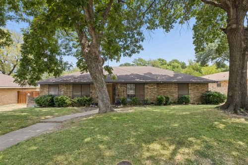 3060 Kiestridge Dr, Dallas, TX, 75233-1624 | Card Image