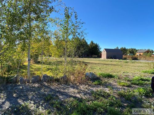 3775 Willow Dr, Island Park, ID, 83429-5231 | Card Image