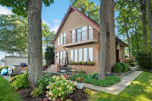 4909 Tonyawatha Trail, Monona, WI, 53716 | Card Image