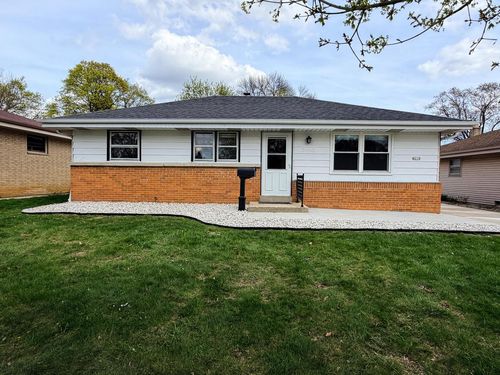 8218 W Potomac Avenue, Milwaukee, WI, 53218 | Card Image