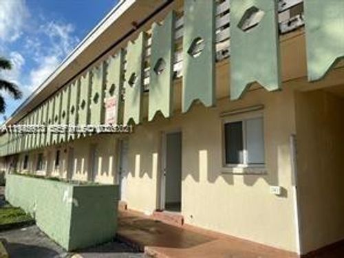 apt-216-941 Ne 169th St, North Miami Beach, FL, 33162-2568 | Card Image
