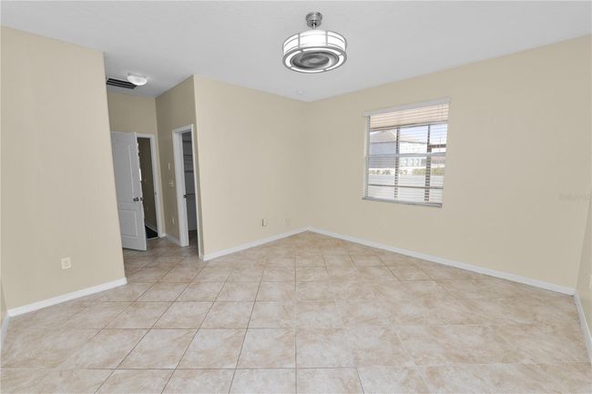 Primary Room | Image 10