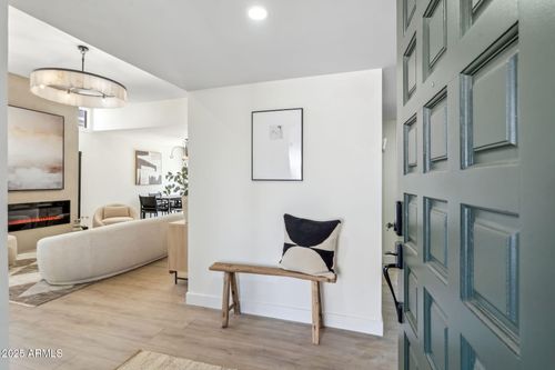 2949 N 29th St, Phoenix, AZ, 85016-8039 | Card Image