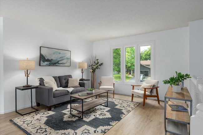 Living Room | Image 9